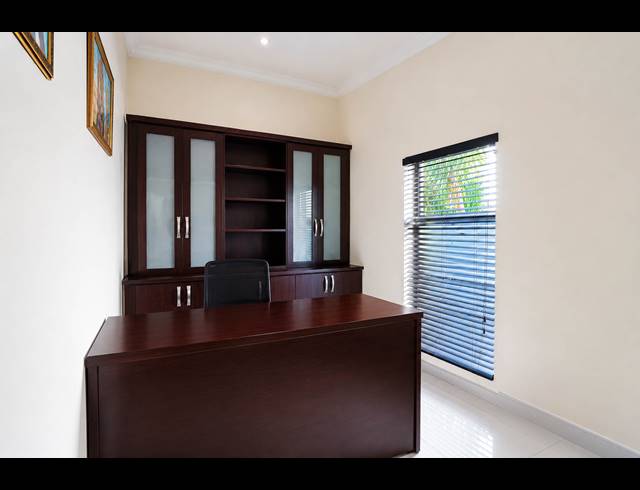 4 BEDROOM GOLF ESTATE FOR SALE IN BLUE VALLEY GOLF ESTATE